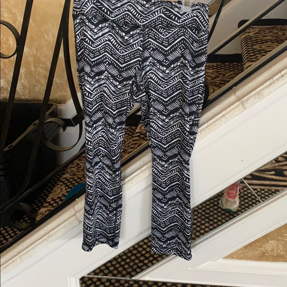 VOGO Athletica leggings